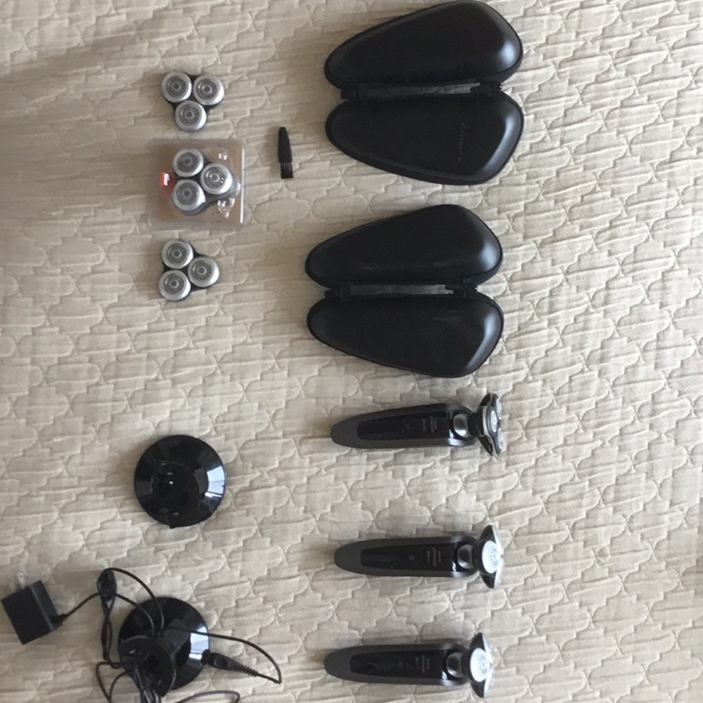 Norelco Arcitec razors (3) + accessories